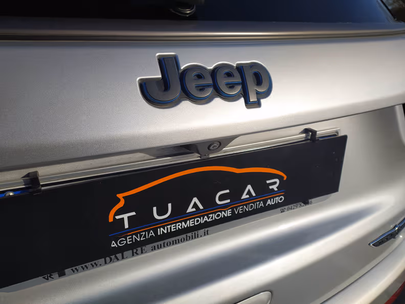 Jeep Compass - 35