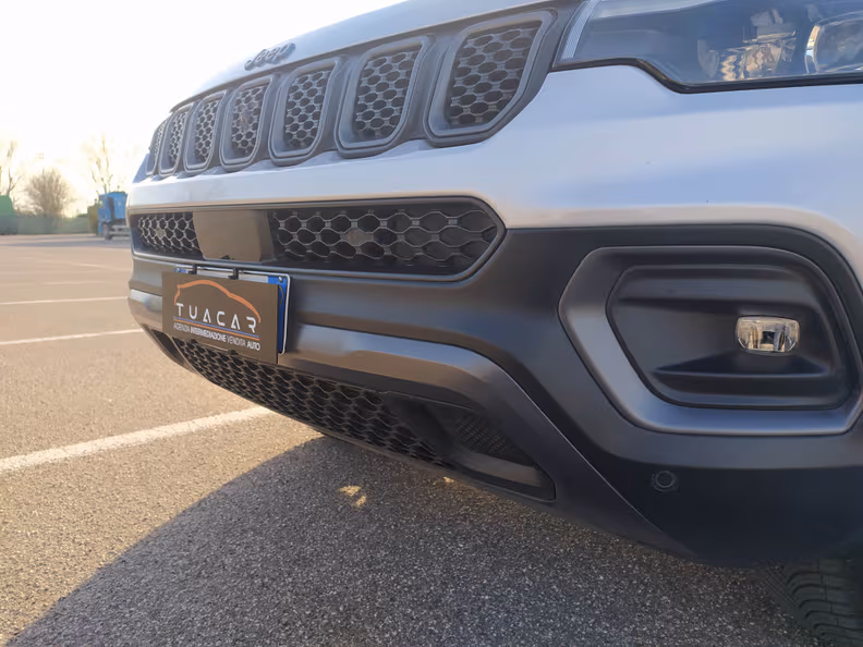 Jeep Compass - 16