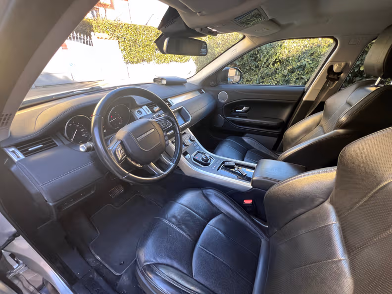 Land Rover Range Rover Evoque - 16