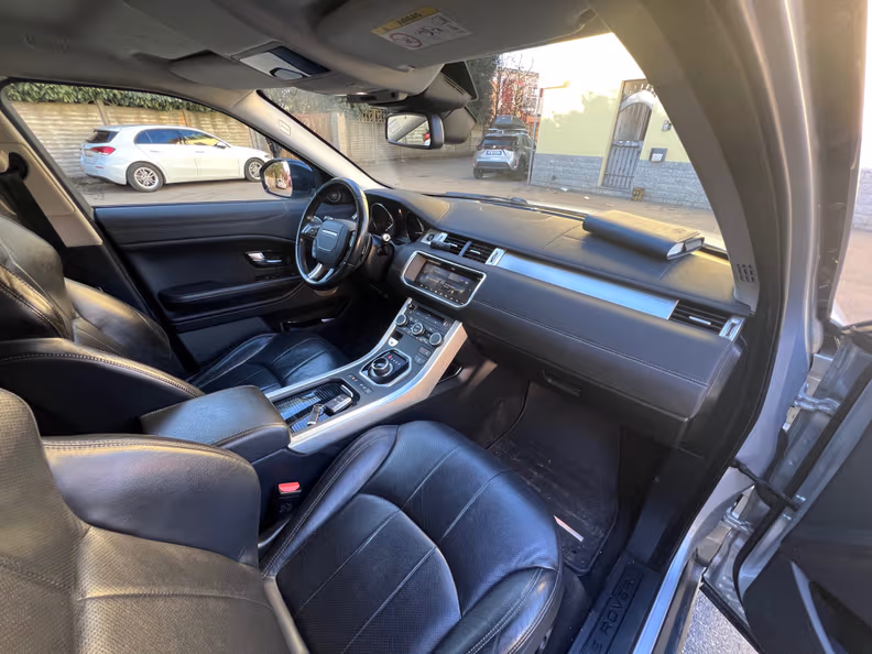 Land Rover Range Rover Evoque - 21