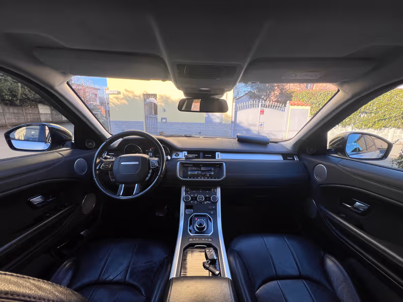 Land Rover Range Rover Evoque - 13