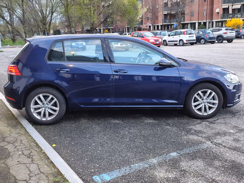 Volkswagen Golf - 4