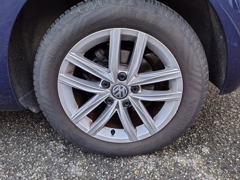 Volkswagen Golf - 34