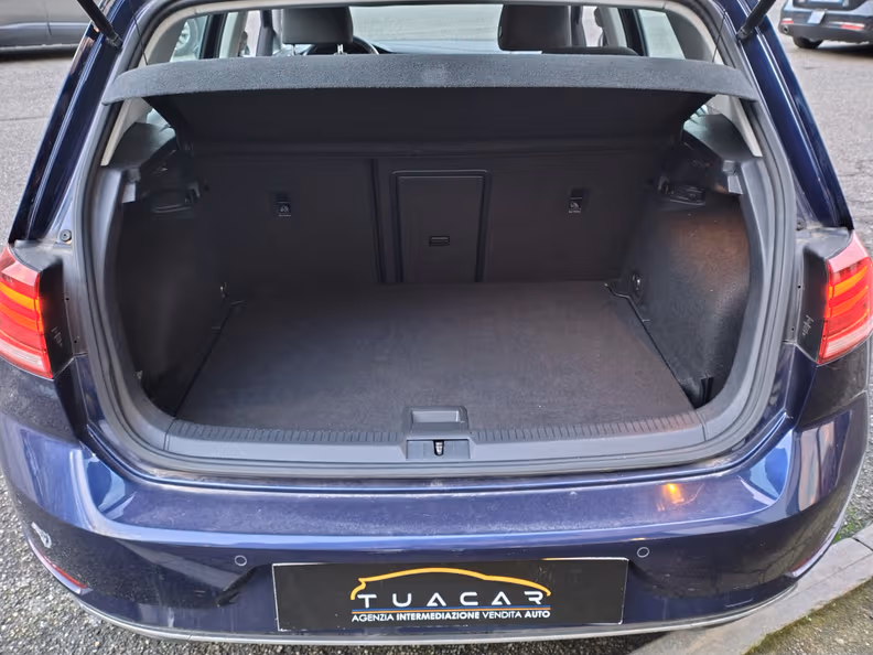 Volkswagen Golf - 30