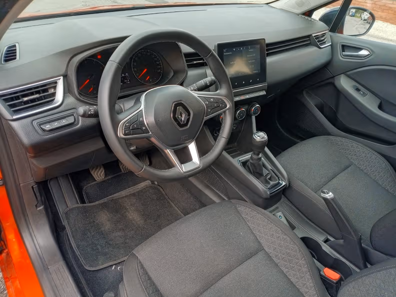 Renault Clio - 10
