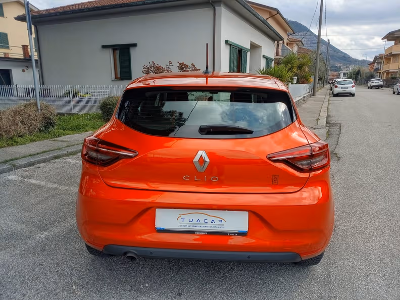 Renault Clio - 8