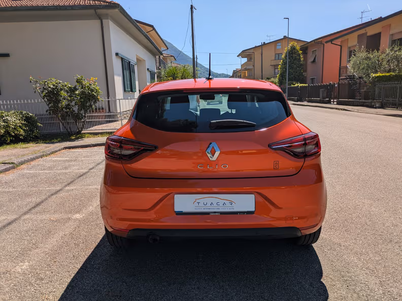 Renault Clio - 36