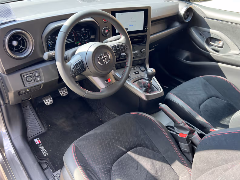 Toyota Yaris - 8
