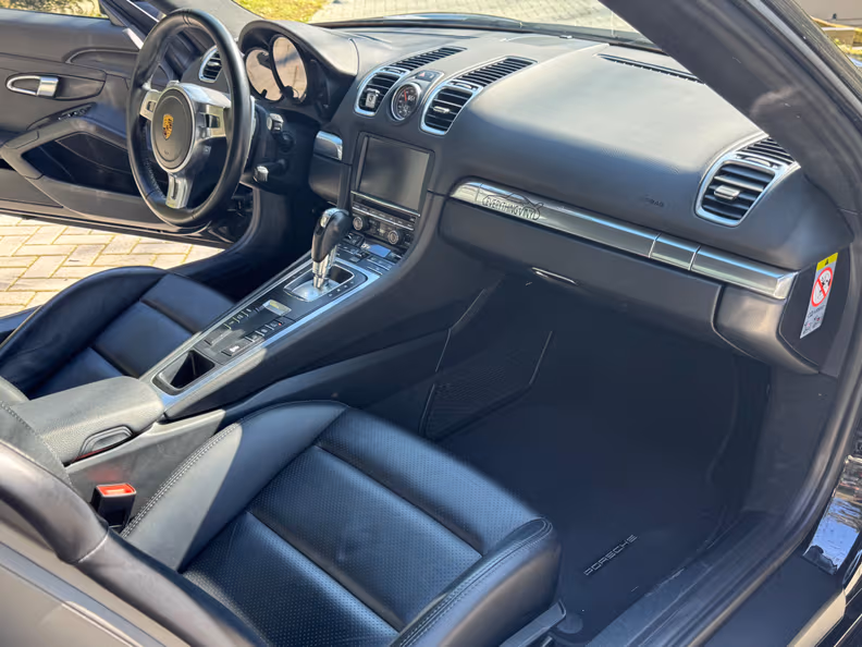 Porsche Cayman - 10