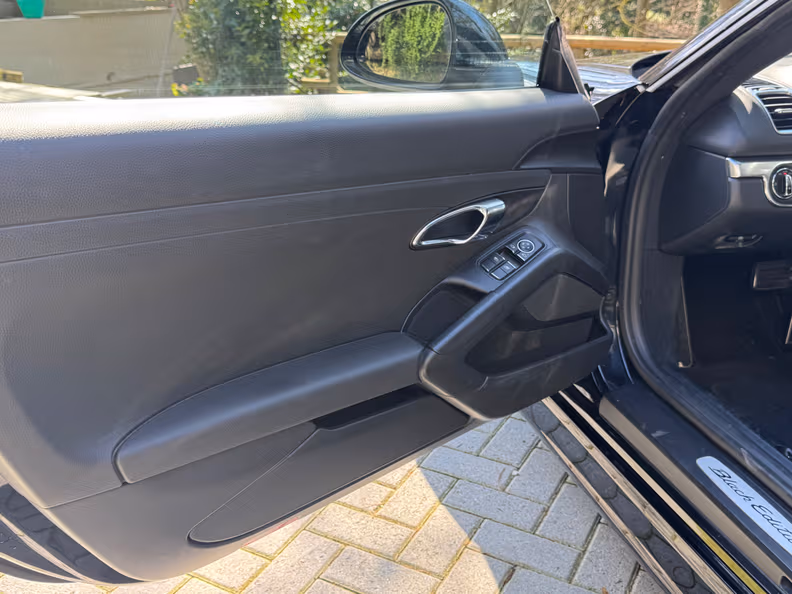 Porsche Cayman - 30