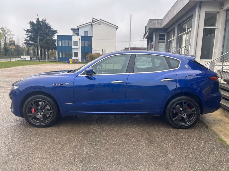 Maserati Levante - 3