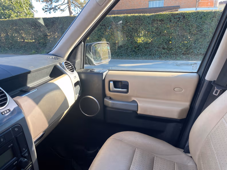 Land Rover Discovery Sport - 32