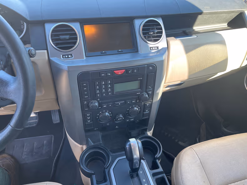 Land Rover Discovery Sport - 30