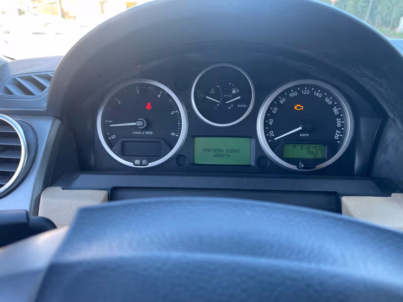 Land Rover Discovery Sport - 33