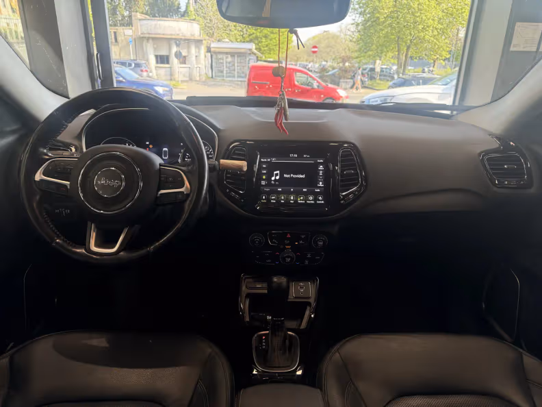 Jeep Compass - 11