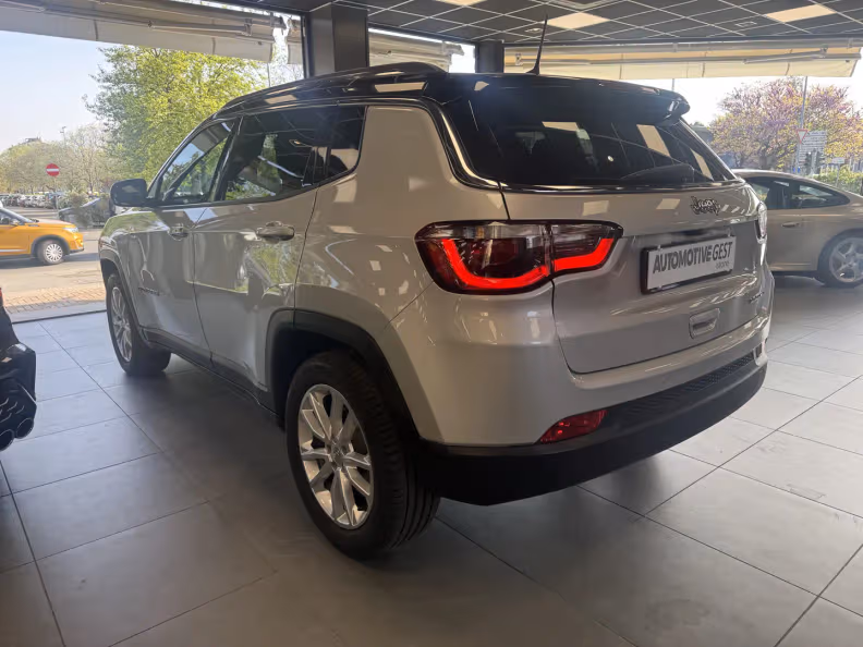 Jeep Compass - 2