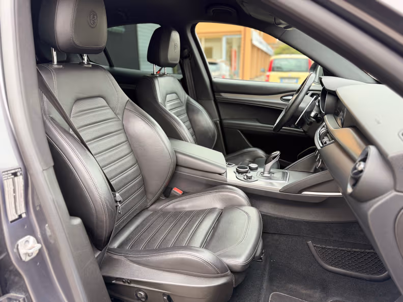 Alfa Romeo Stelvio - 30