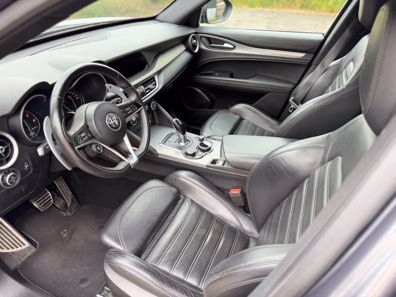 Alfa Romeo Stelvio - 14