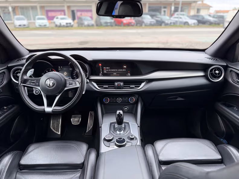Alfa Romeo Stelvio - 23