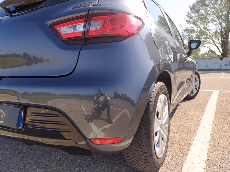 Renault Clio - 25