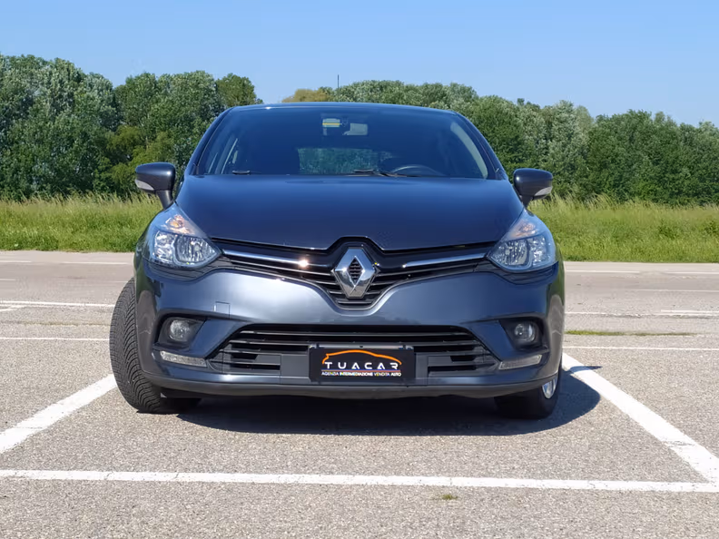 Renault Clio - 2