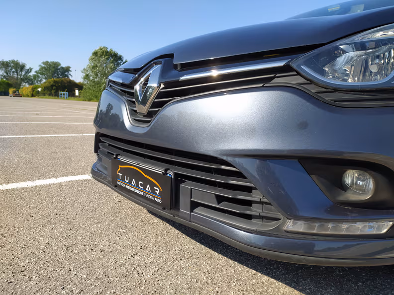 Renault Clio - 16