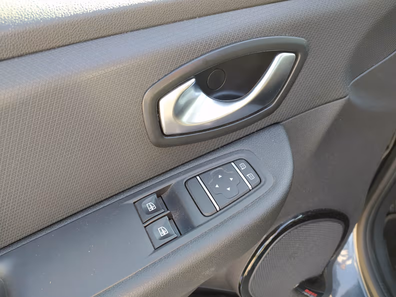 Renault Clio - 33