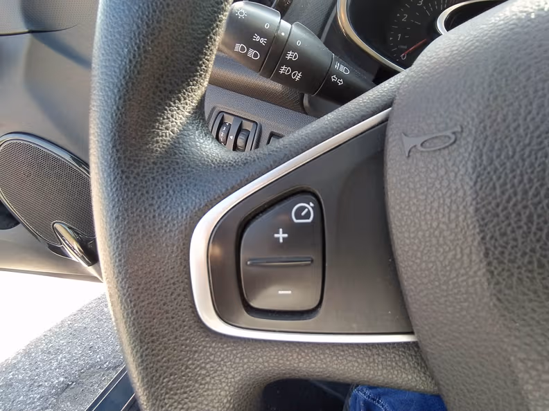 Renault Clio - 57