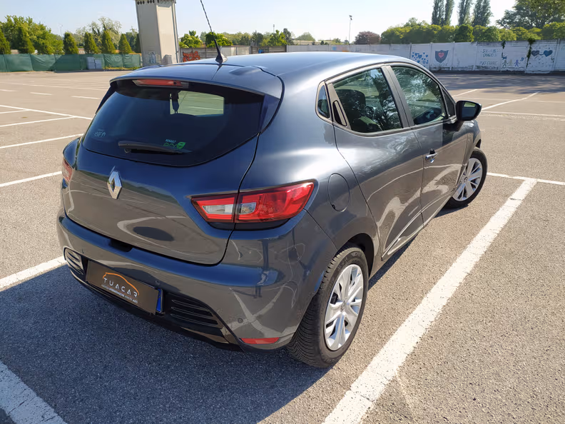 Renault Clio - 27