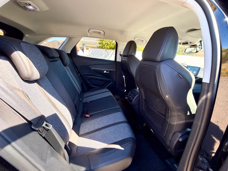 Peugeot 3008 - 40