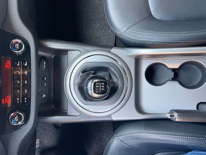 Kia Sportage - 16