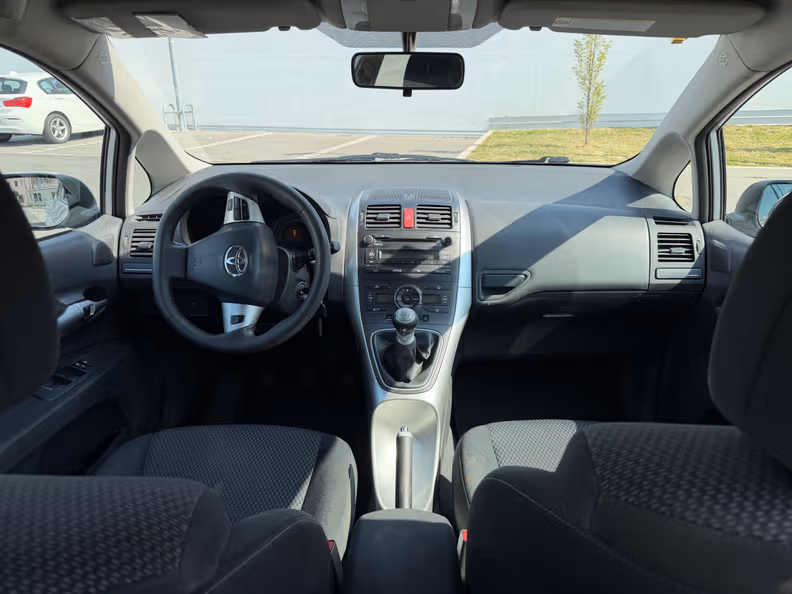 Toyota Auris - 18