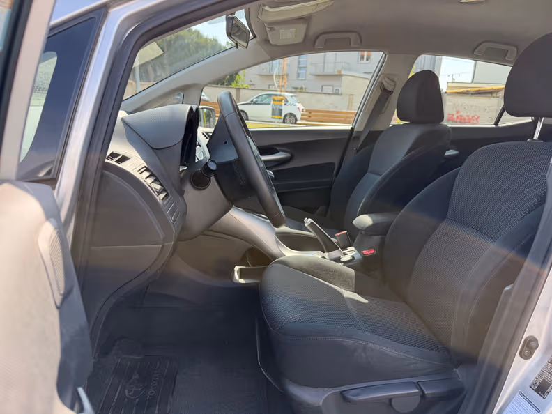 Toyota Auris - 10