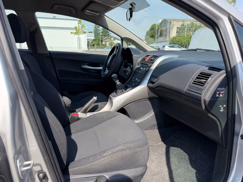 Toyota Auris - 13