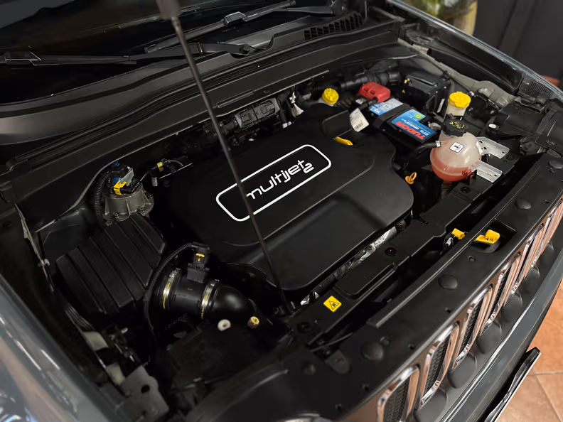 Jeep Renegade - 32