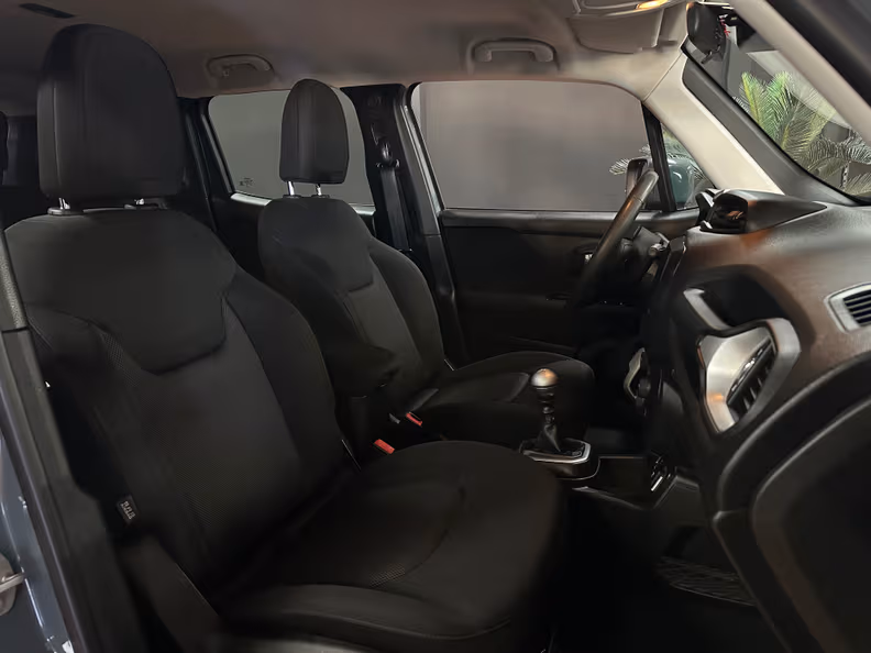 Jeep Renegade - 11