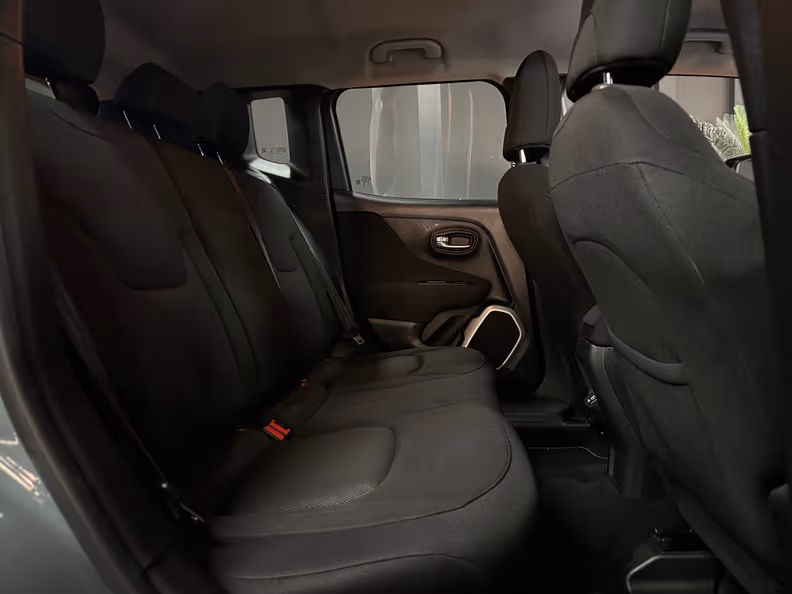 Jeep Renegade - 12