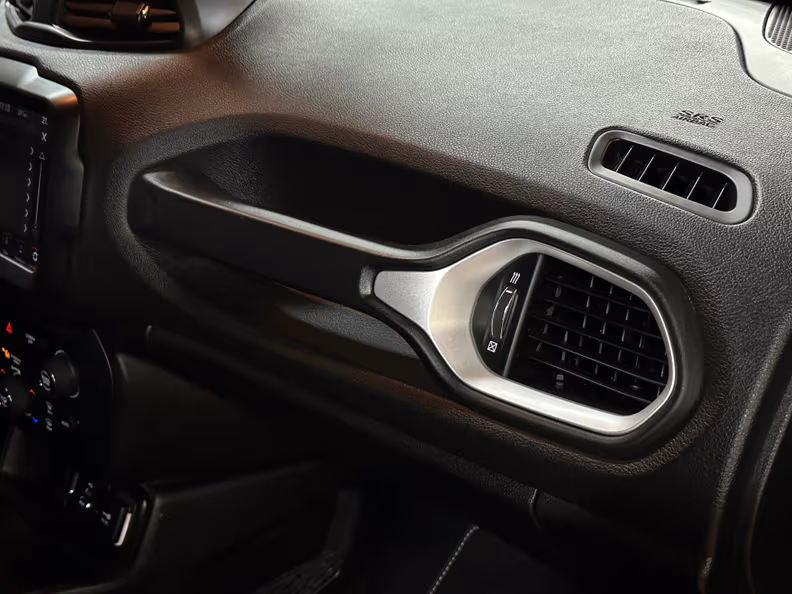 Jeep Renegade - 35