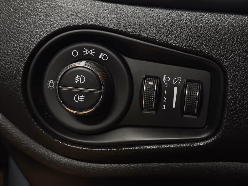 Jeep Renegade - 43