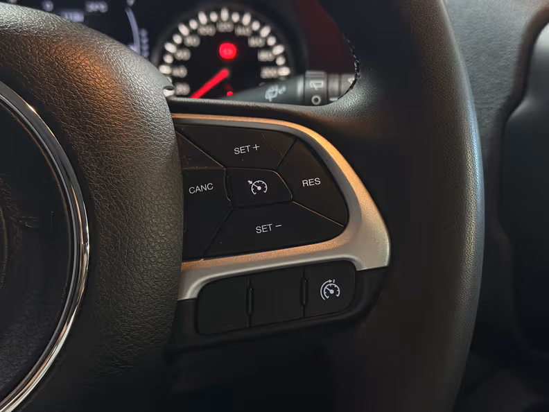 Jeep Renegade - 28