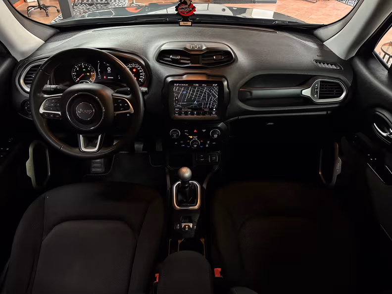Jeep Renegade - 14