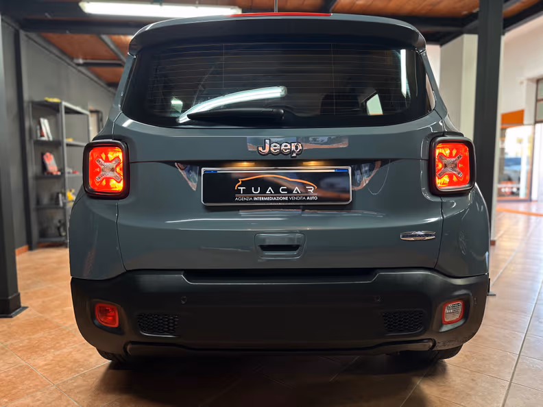 Jeep Renegade - 8