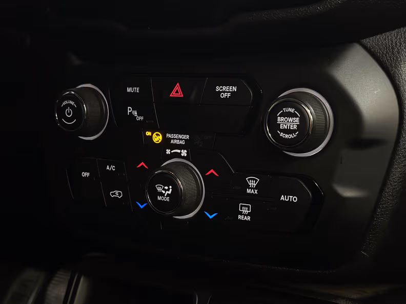 Jeep Renegade - 45