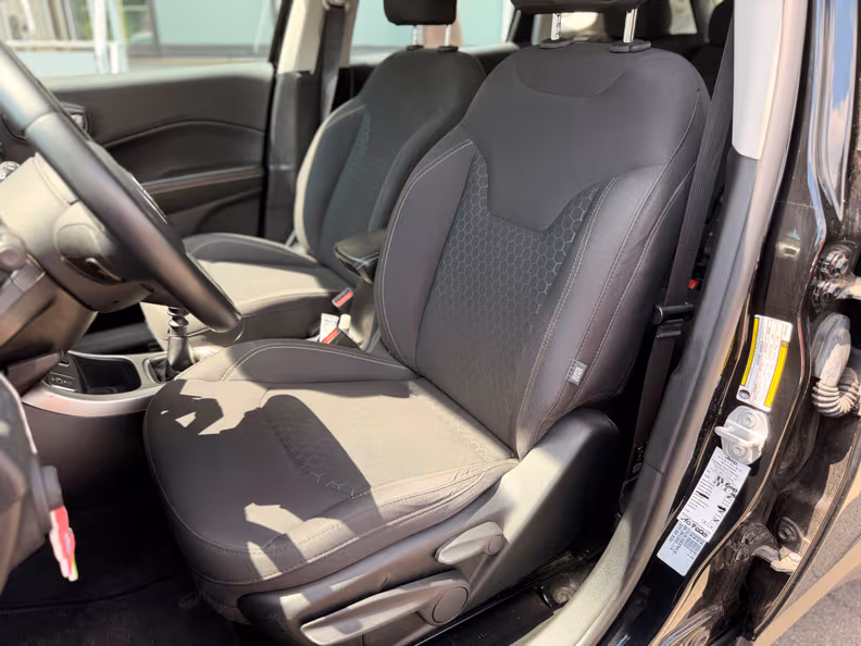 Jeep Compass - 8