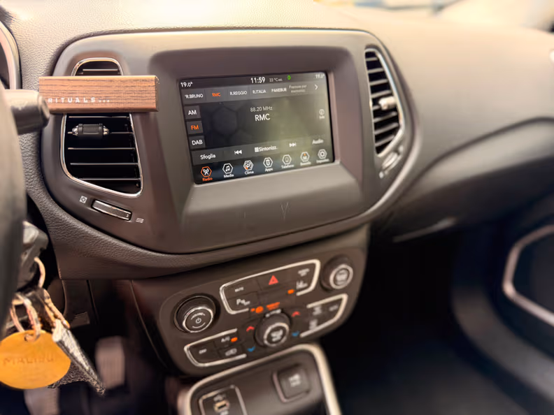 Jeep Compass - 12