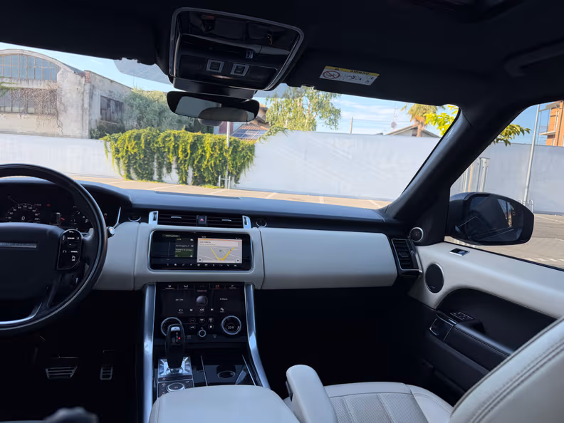 Land Rover Range Rover Sport - 25