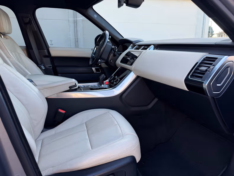 Land Rover Range Rover Sport - 13