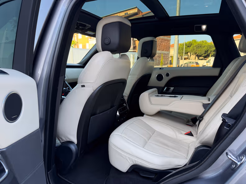 Land Rover Range Rover Sport - 11