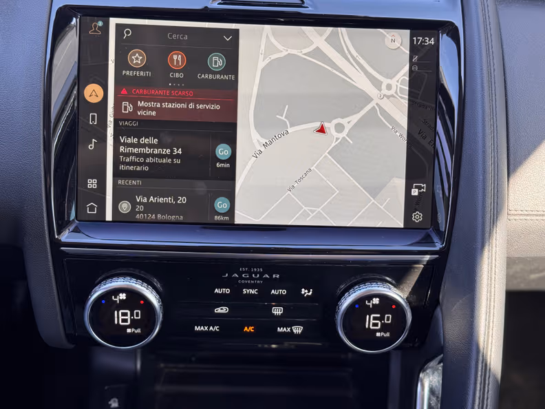 Jaguar E-Pace - 19