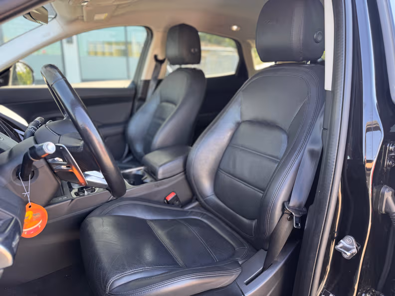 Jaguar E-Pace - 9